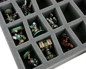 FS050C4BO 50 mm Figura Bandeja de espuma con base y 28 ranuras para modelos de sobremesa más grandes
